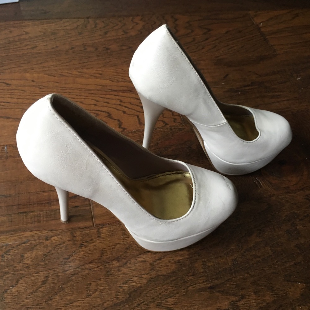 Beige Pumps SZ 6
